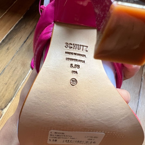 Schutz sandals 🌸 - Picture 3 of 4